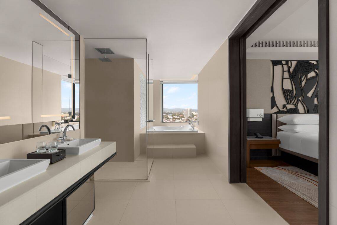Club Lounge Access Diplomatic Suite, Mountain view, High floor