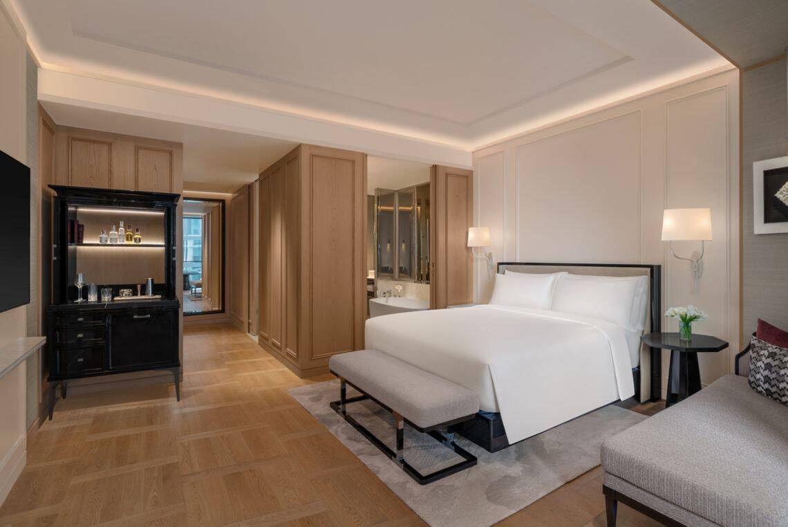 CLUB LOUNGE ACCESS KING 