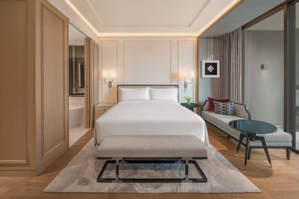 CLUB LOUNGE ACCESS KING BALCONY