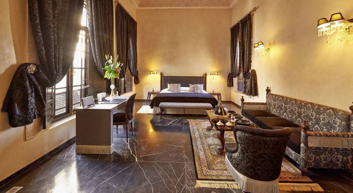 AMBASSADOR SUITE