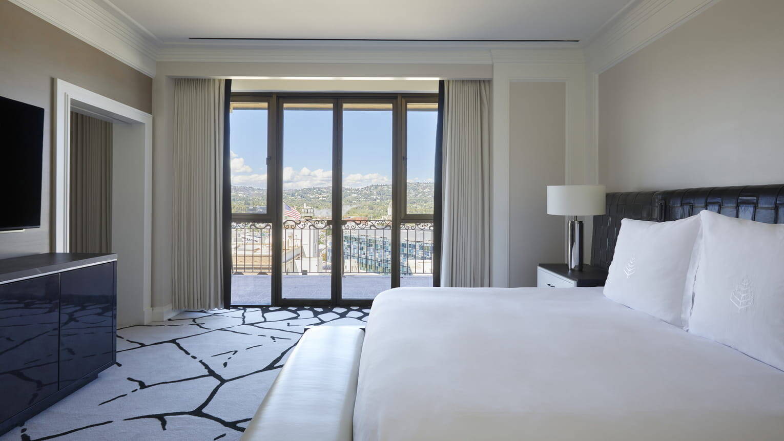 Beverly Presidential Suite