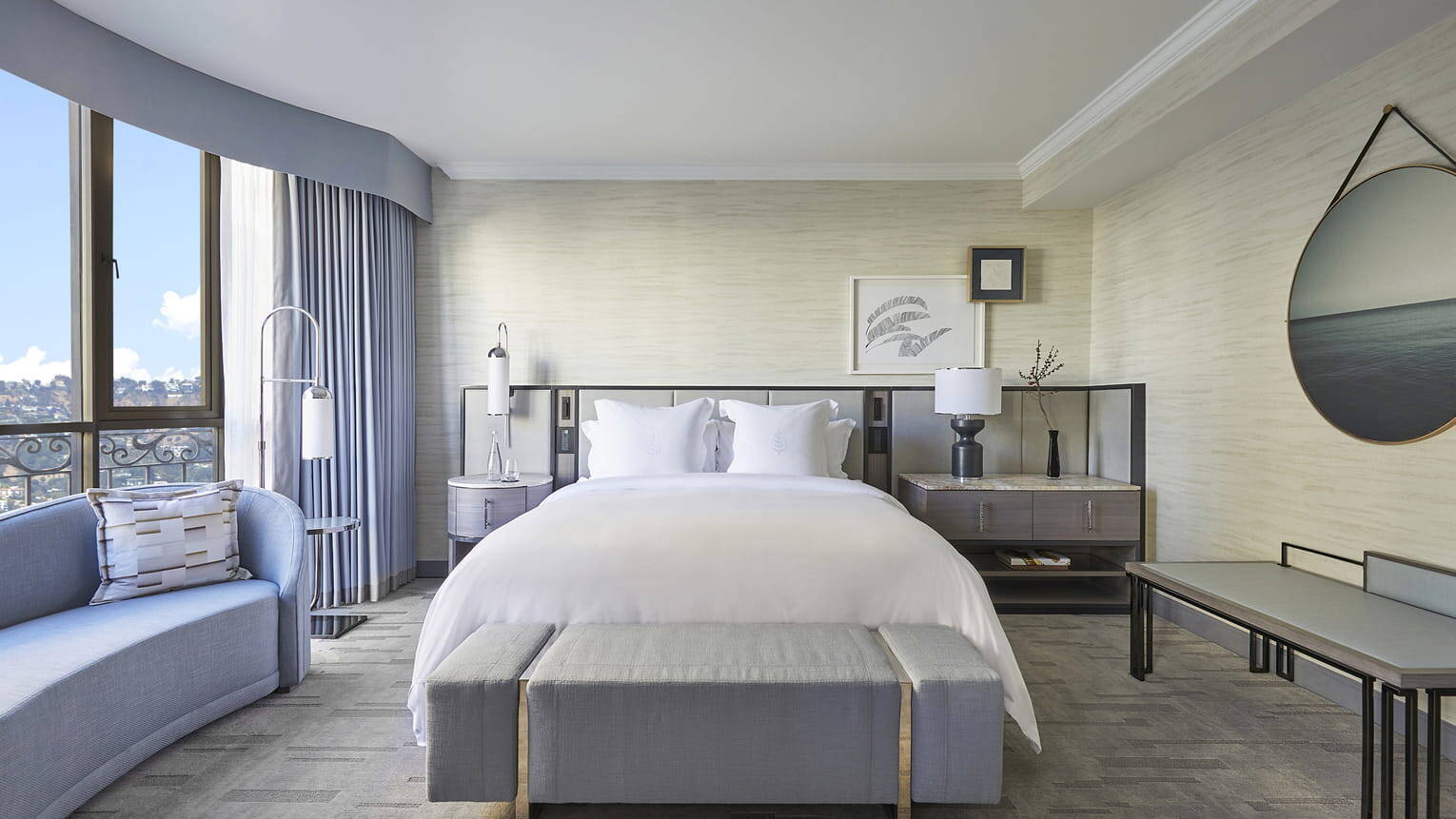 One-Bedroom Beverly Suite King