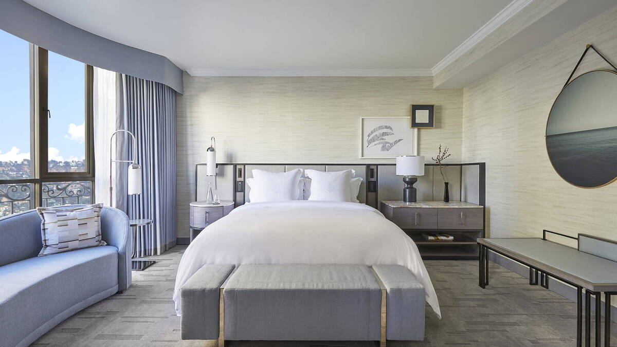 One-Bedroom Beverly Suite King