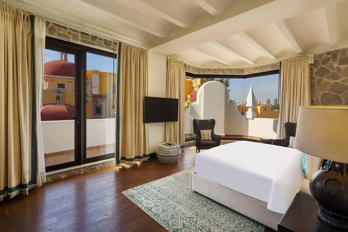 SERENITY SUITE