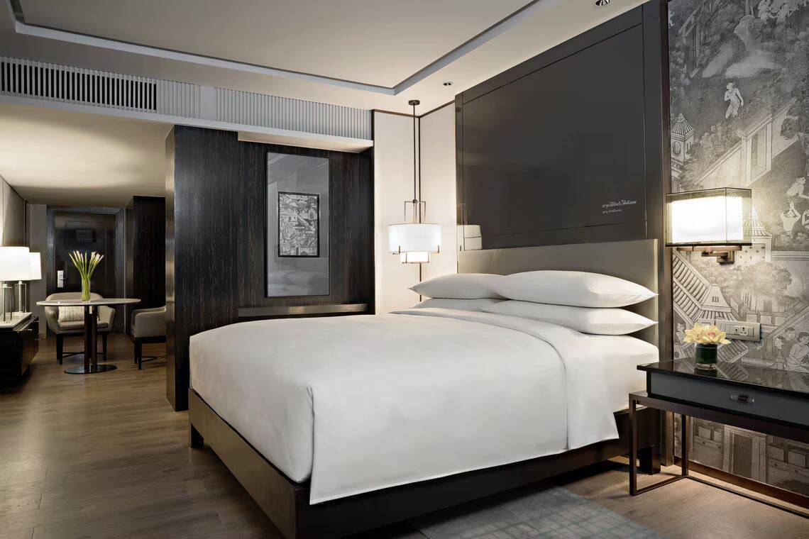EXECUTIVE LOUNGE ACCESS ONE BEDROOM STUDIO SUITE KING