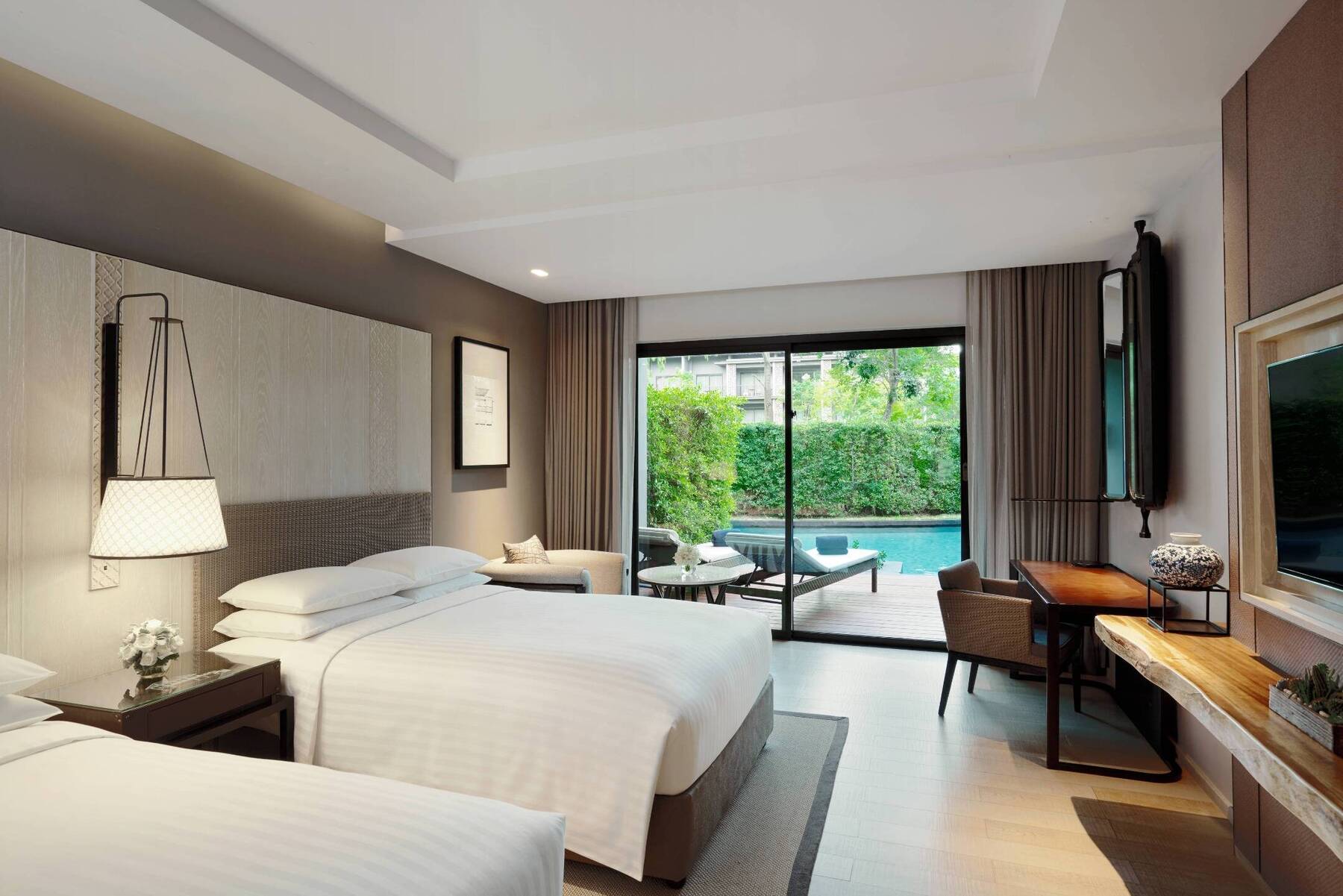TWO DOUBLE POOL ACCESS ROOM