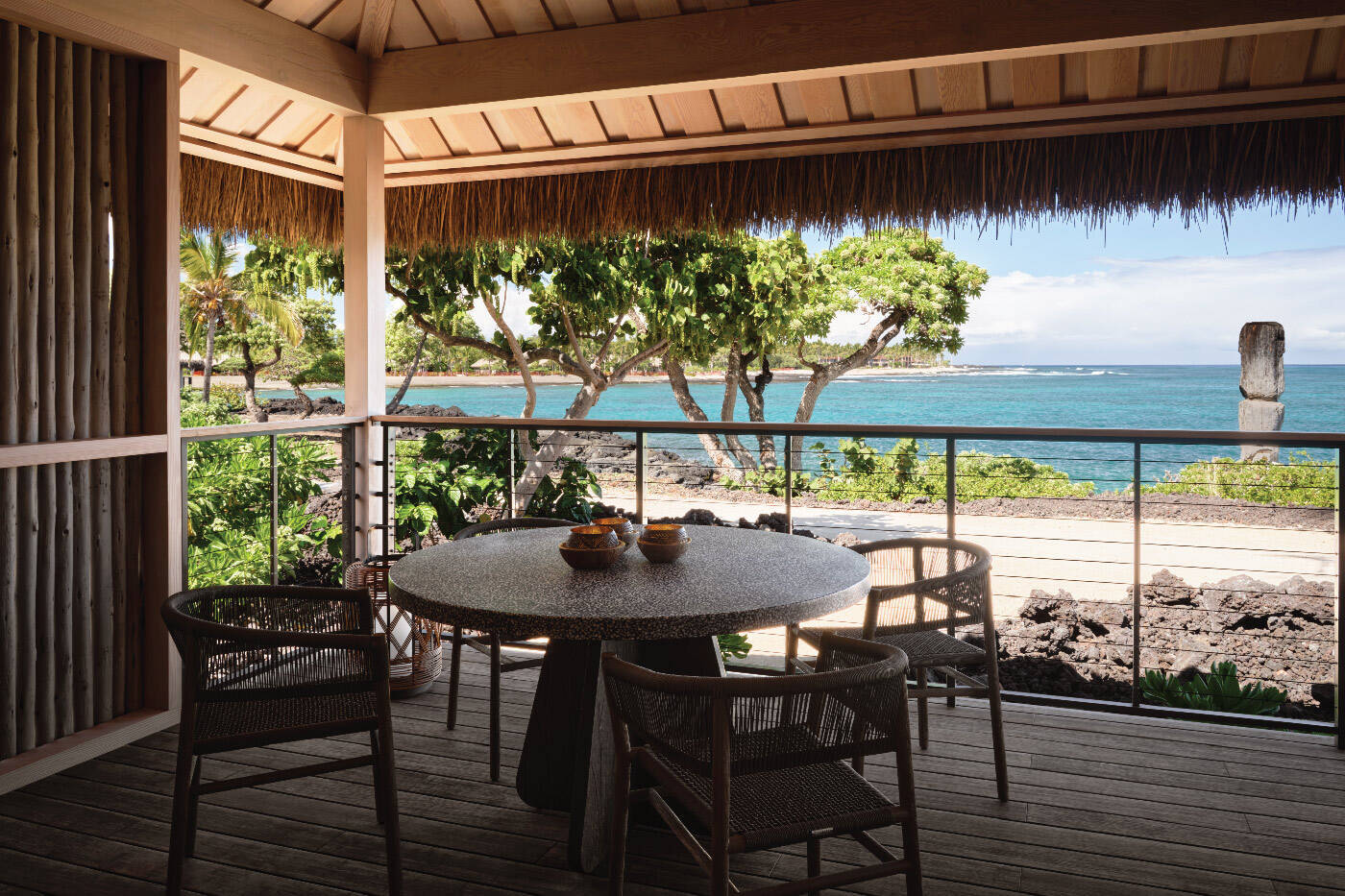 OCEAN FRONT ACCESSIBLE KING HALE