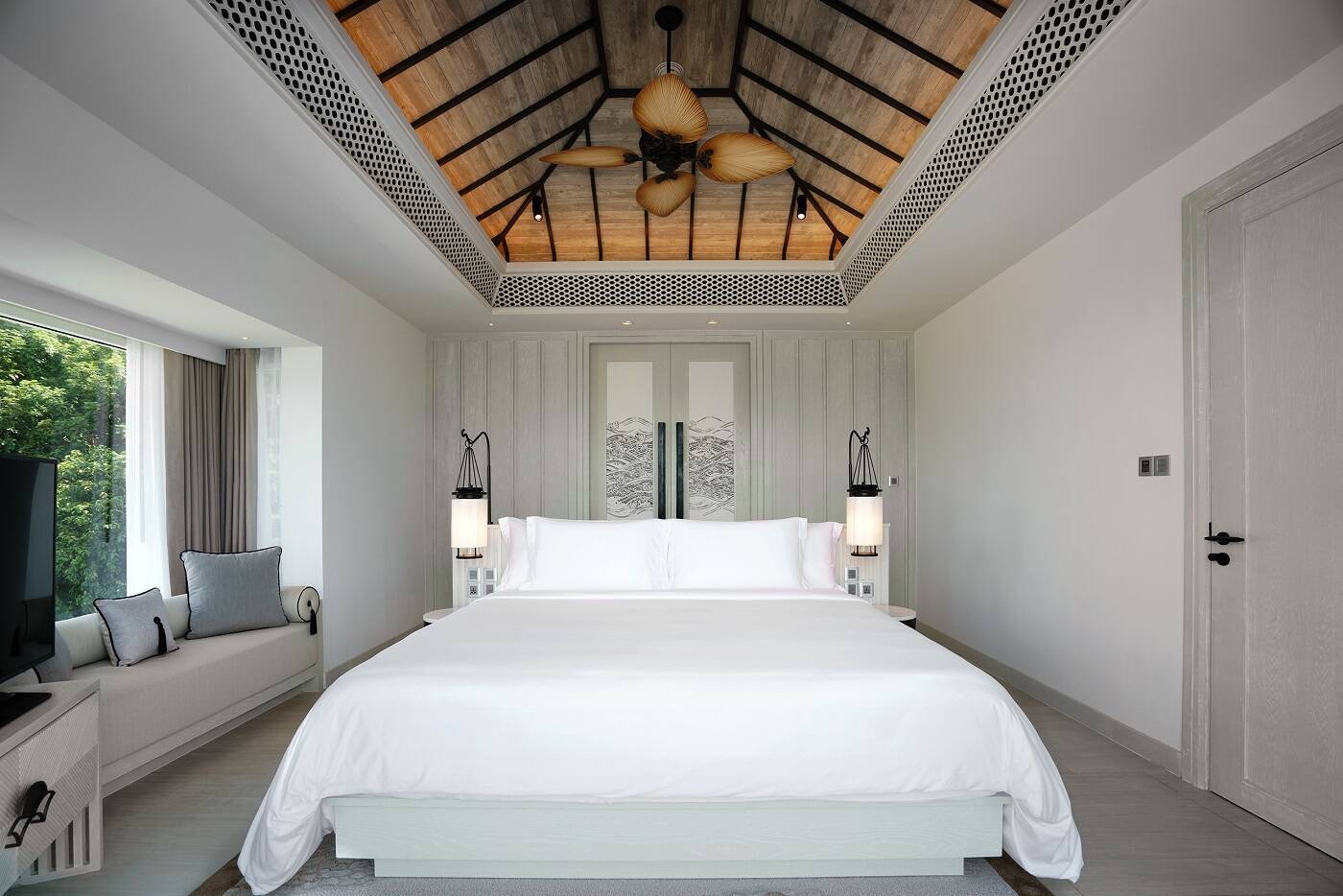 Two Bedroom Ocean Pool Suite 