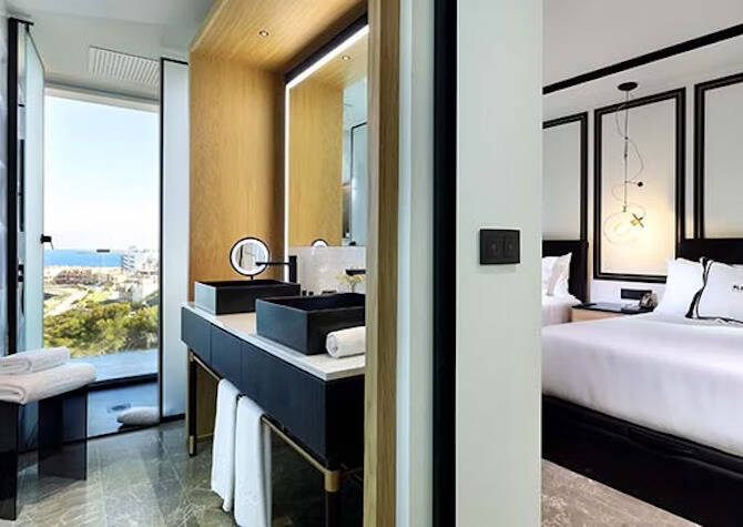 DELUXE TWIN SEA VIEW
