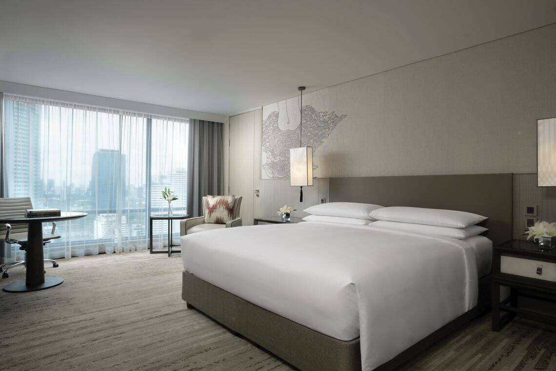 M CLUB KING ROOM 