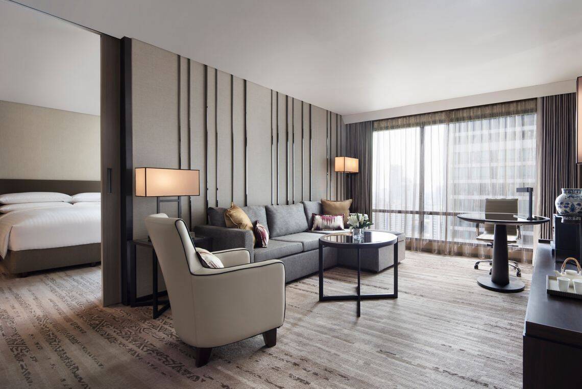 CLUB LOUNGE ACCCES ONE BEDROOM SUITE