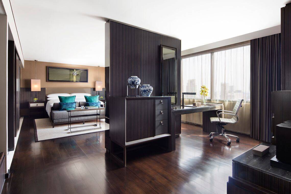CLUB LOUNGE ACCESS GRAND MARQUIS SUITE