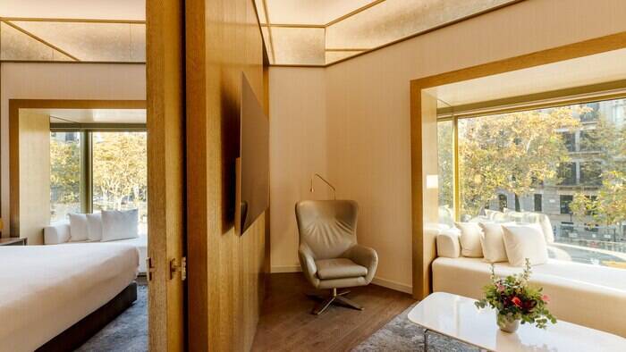 TWO BEDROOM ALMANAC SUITE