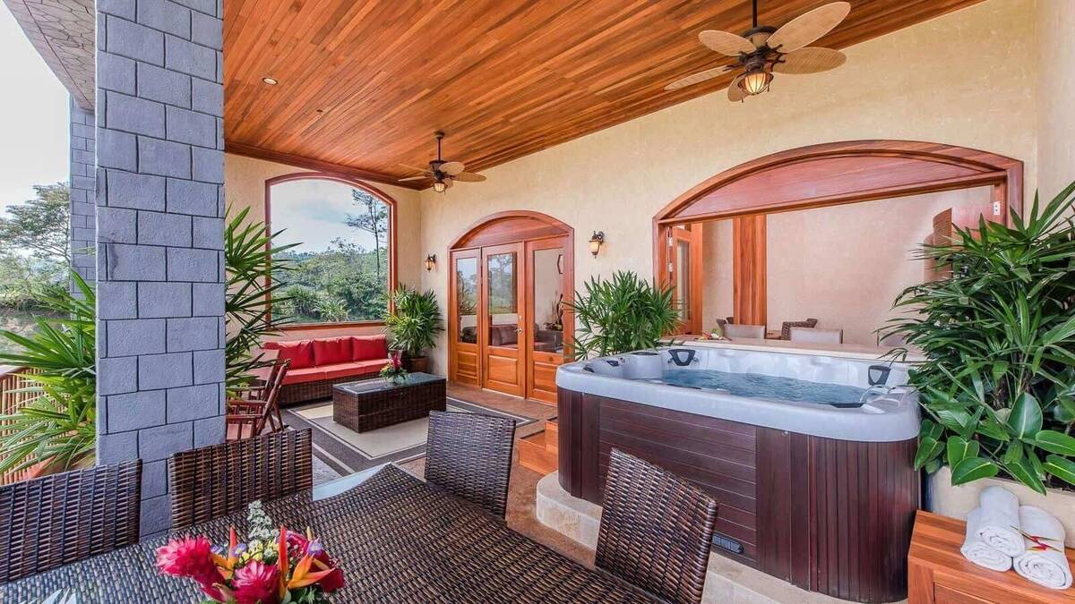 THREE BEDROOM PREMIER SUITE