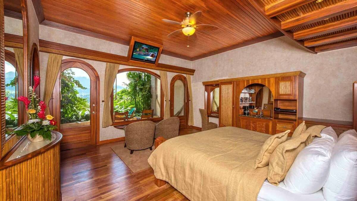 VISTA PLUS ROOM