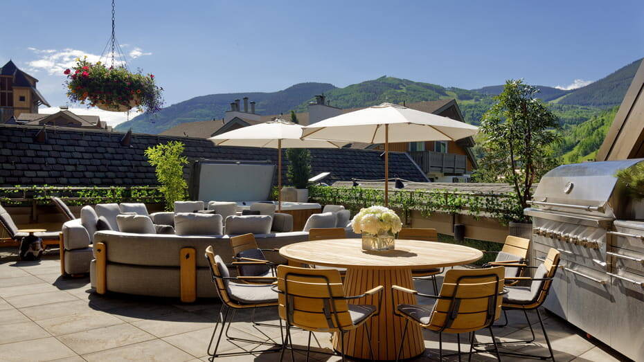 Windows Six Bedroom Residence 