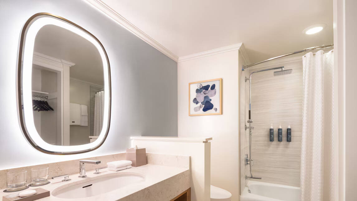 TOWER OCEANFRONT SUITE, ONE BEDROOM SUITE