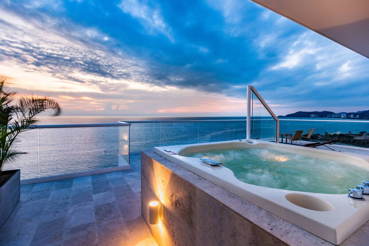 Junior Suite with Outdoor Hot Tub, Balcony