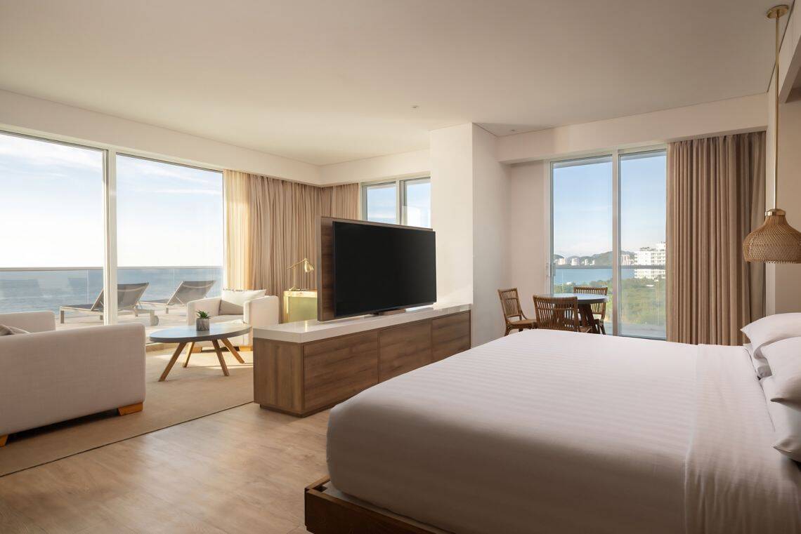 Junior Suite with Outdoor Hot Tub, Balcony