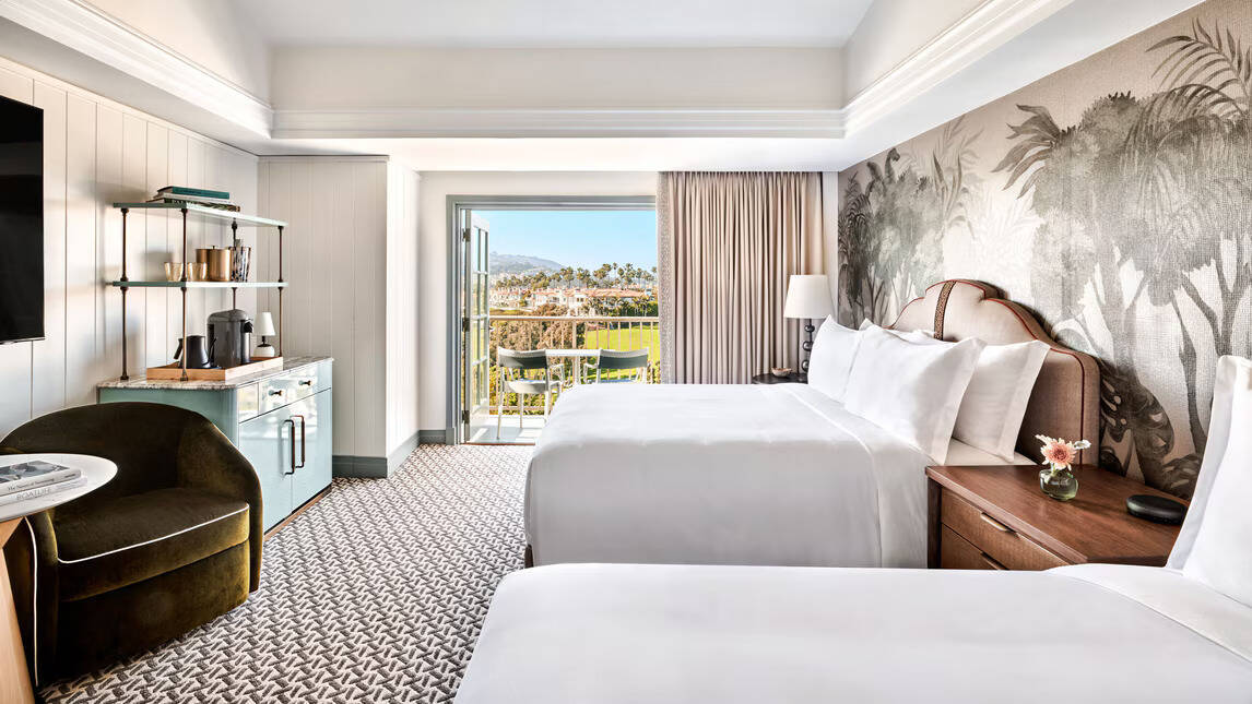 COASTLINE VIEW TWO QUEEN BEDS