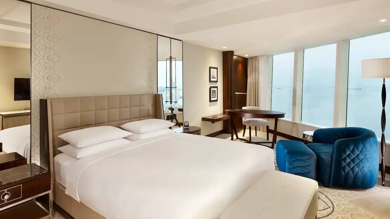 King Bed Deluxe Sea View