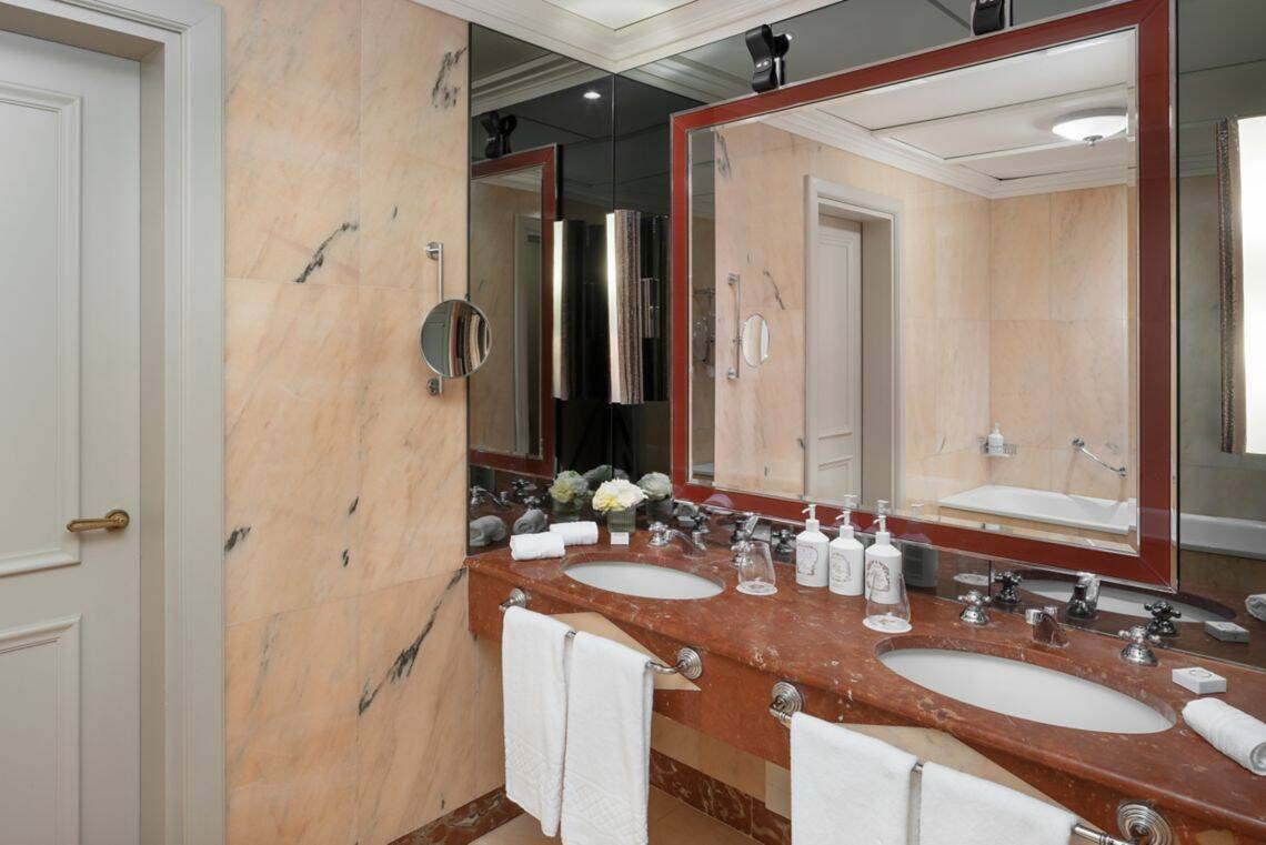 Grand Deluxe Suite King