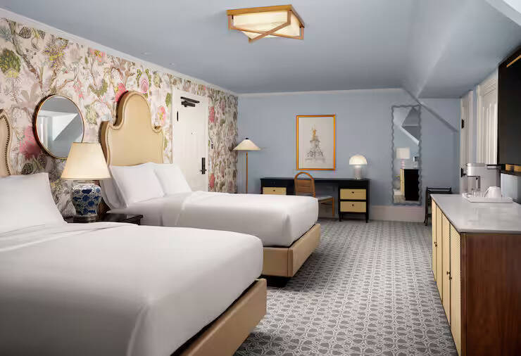 VICTORIAN - TWO QUEENS HEARING ACCESS