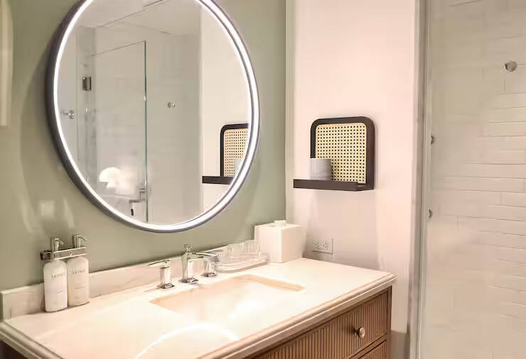 VIICTORIAN - ONE MOBILITY ACCESS TUB