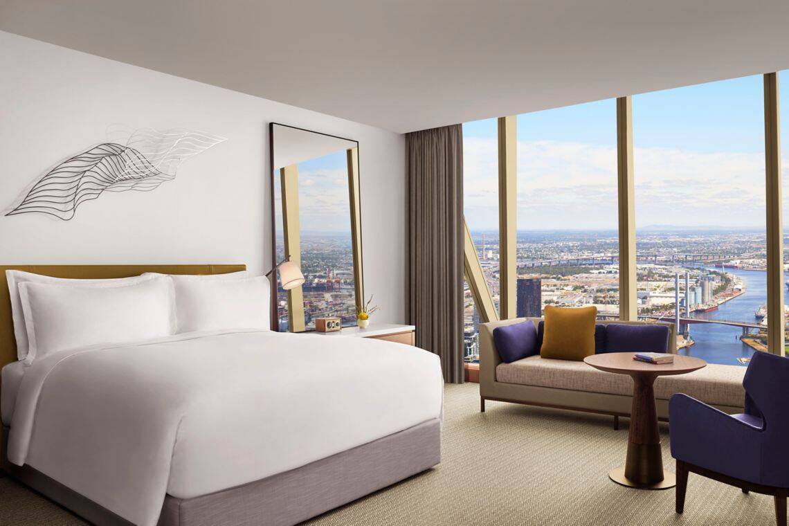 DELUXE KING CITY VIEW ROOM