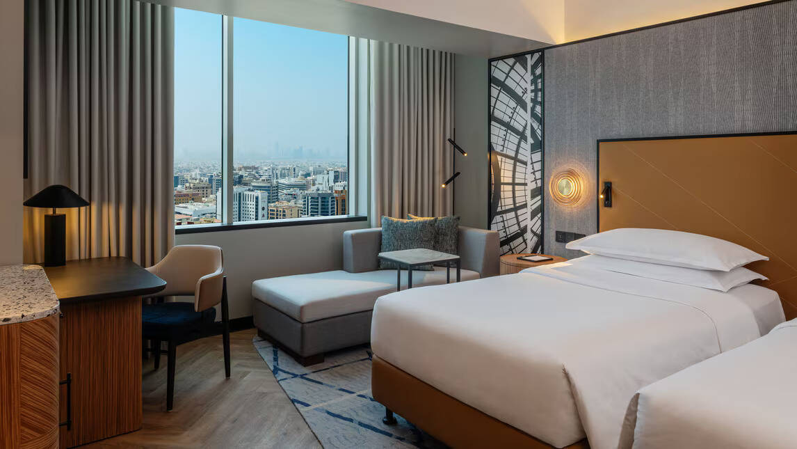 DELUXE TWIN ROOM CITY VIEW