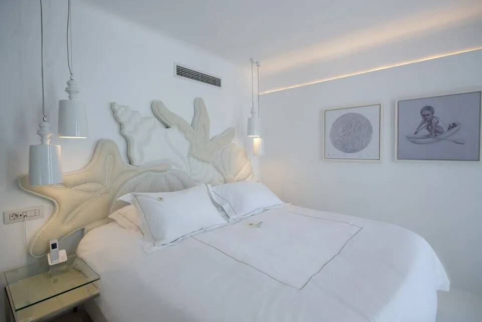 Honeymoon Suite with Hot Tub