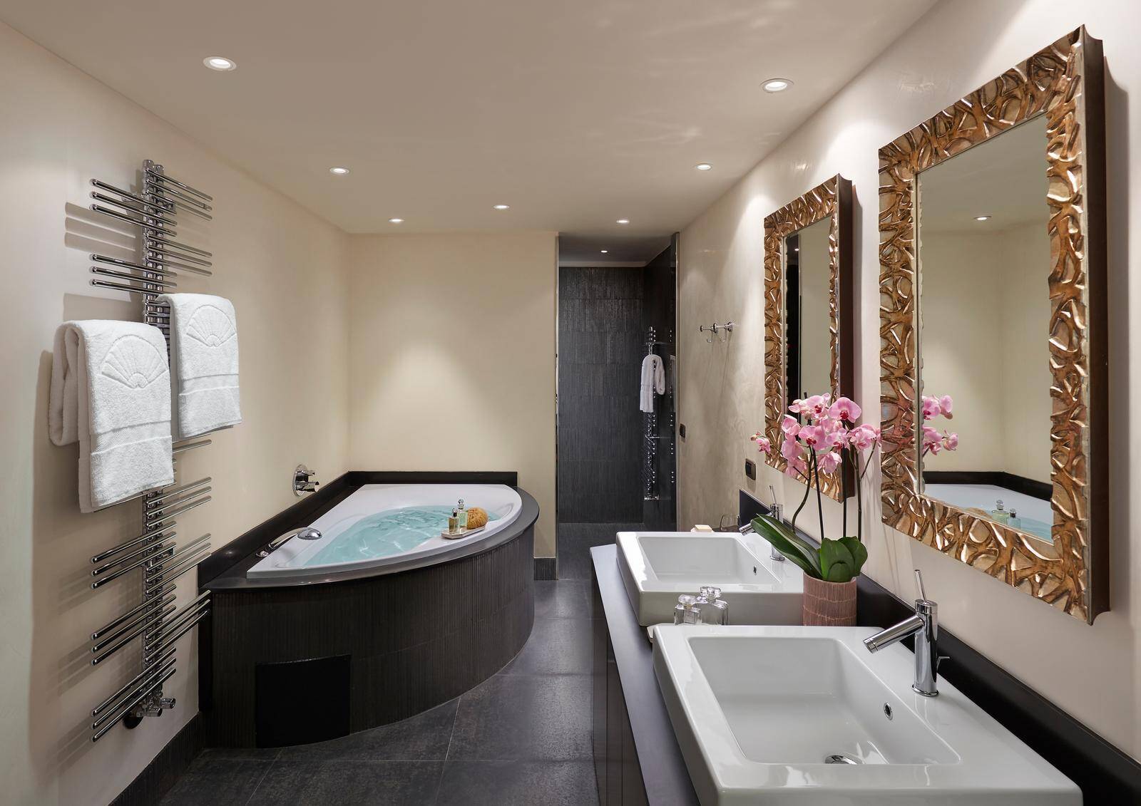 Two Bedroom Vista Lago Suite