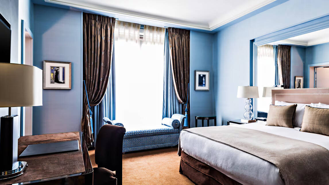 MACASSAR SUITE ONE BEDROOM LARGER SUITE KING SUPER TERRACE