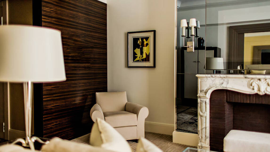 MACASSAR SUITE ONE BEDROOM LARGER SUITE KING SUPER TERRACE