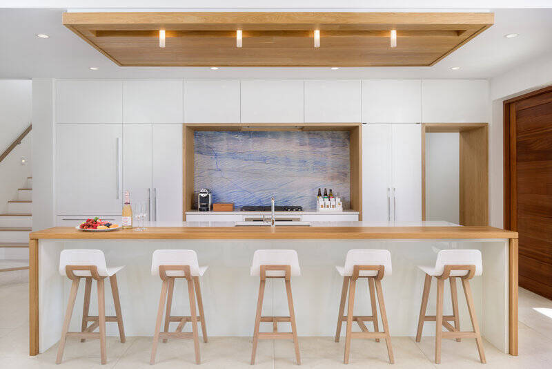 SIX BEDROOM AZURE VILLA