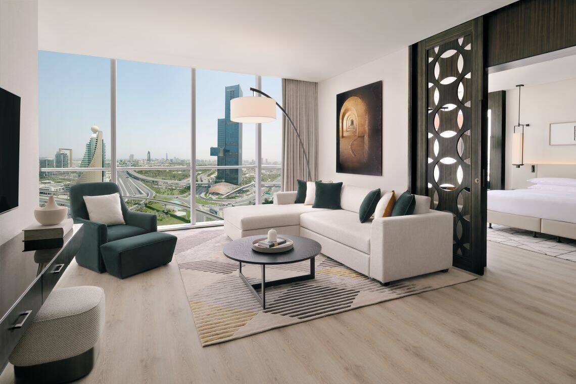 GRAND DELUXE SUITE, CLUB LOUNGE ACCESS