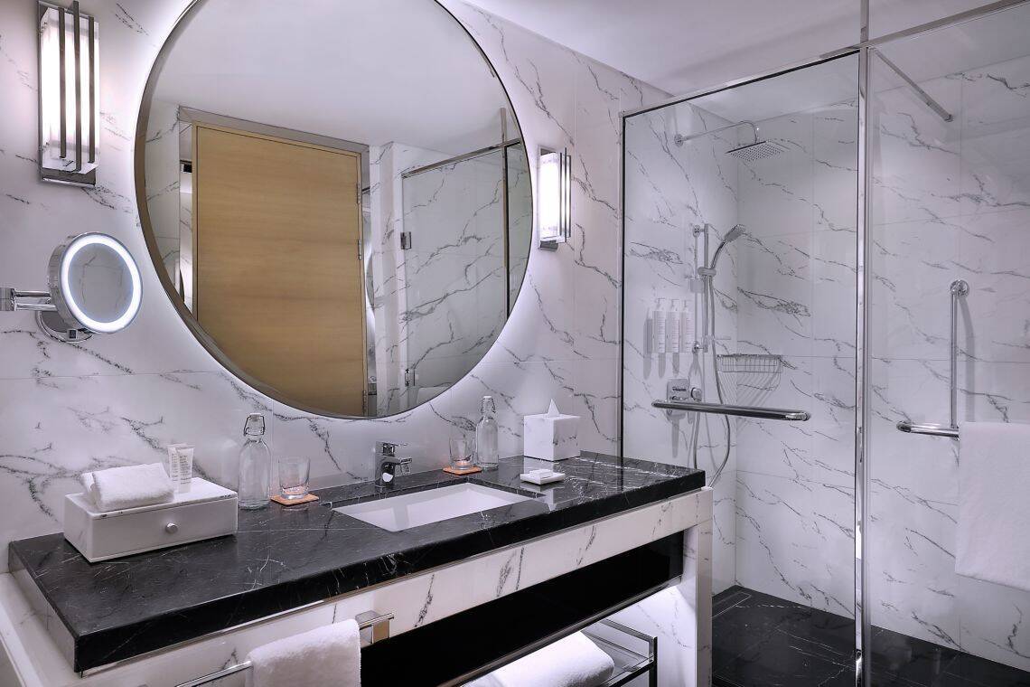 Palm Deluxe Family Room