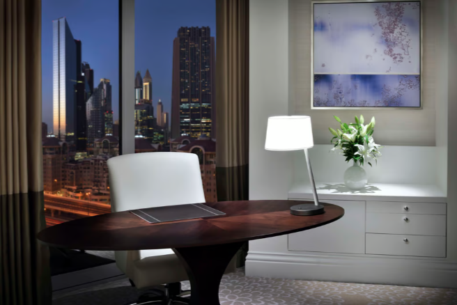 EXECUTIVE SUITE