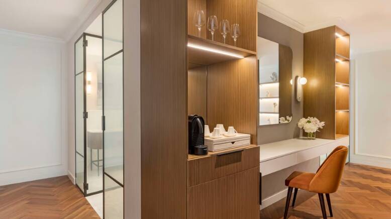 GRAND BURJ VIEW SUITE