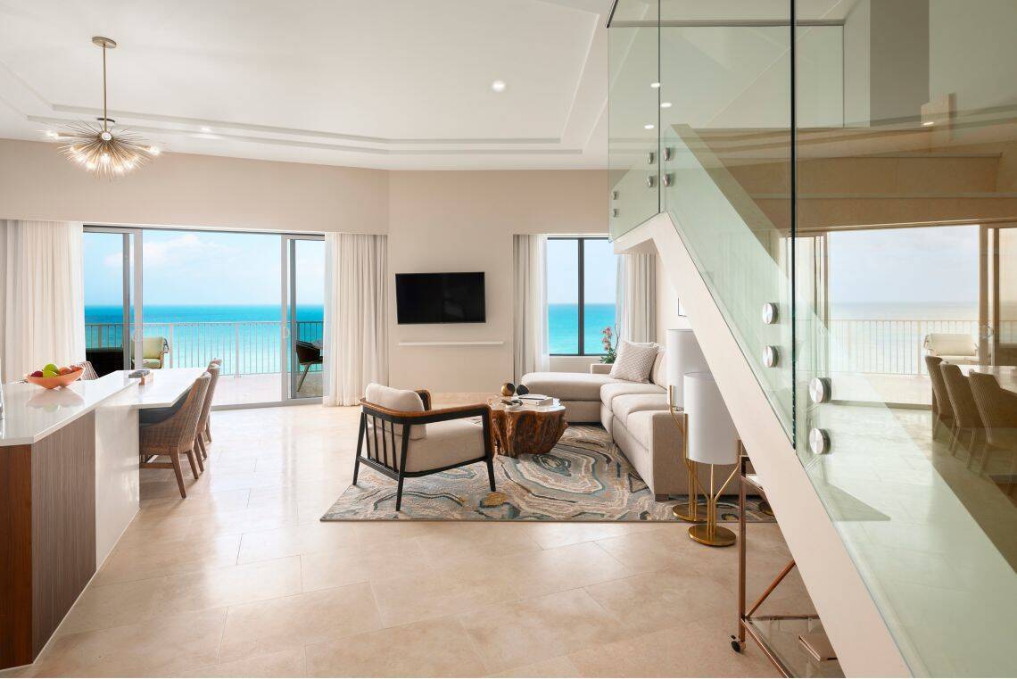 TWO BEDROOM PENTHOUSE SUITE, OCEAN FRONT, JOBSON'S COVE (TWO KINGS)
