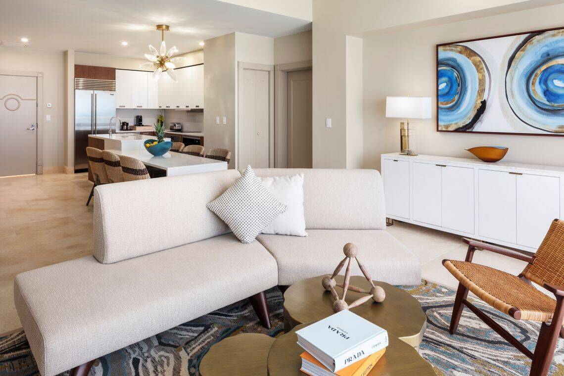 TWO BEDROOM PENTHOUSE SUITE, OCEAN FRONT, JOBSON'S COVE (TWO KINGS)