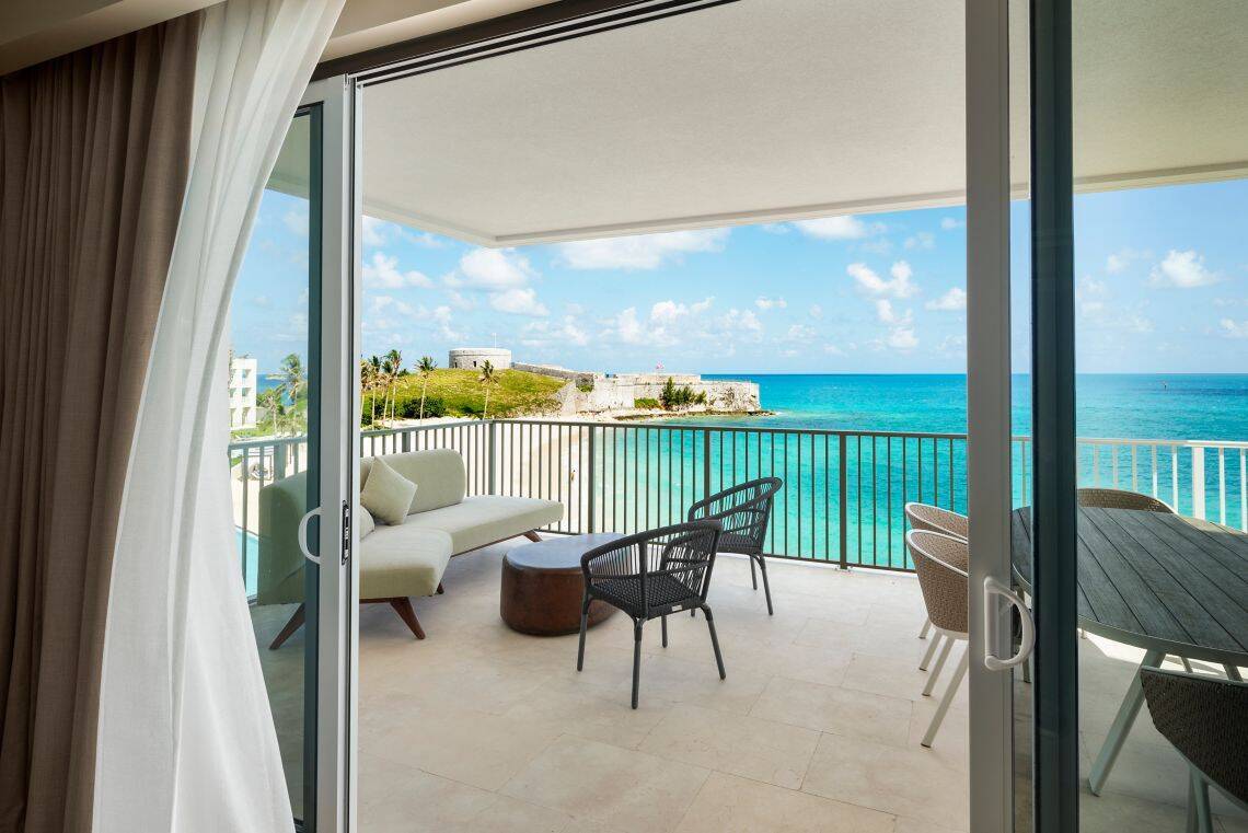 THREE BEDROOM RESIDENCE, OCEAN FRONT (TWO KINGS, TWO QUEENS)