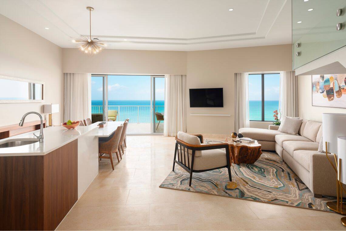 TWO BEDROOM PENTHOUSE, OCEAN VIEW, GATES BAY (ONE KING, TWO QUEENS)