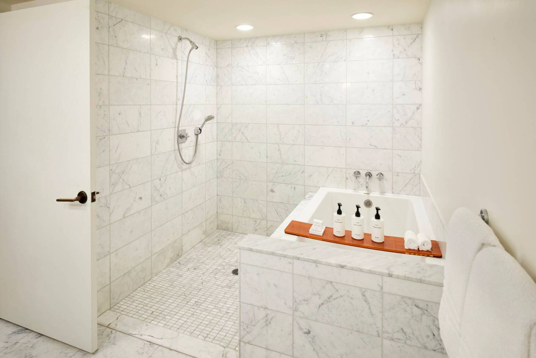 LXR Deluxe Partial Ocean View with Sofa Bed