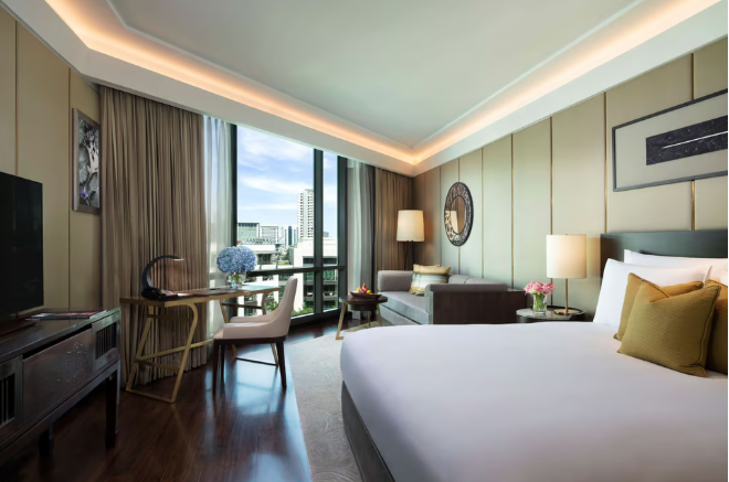 DELUXE ROOM