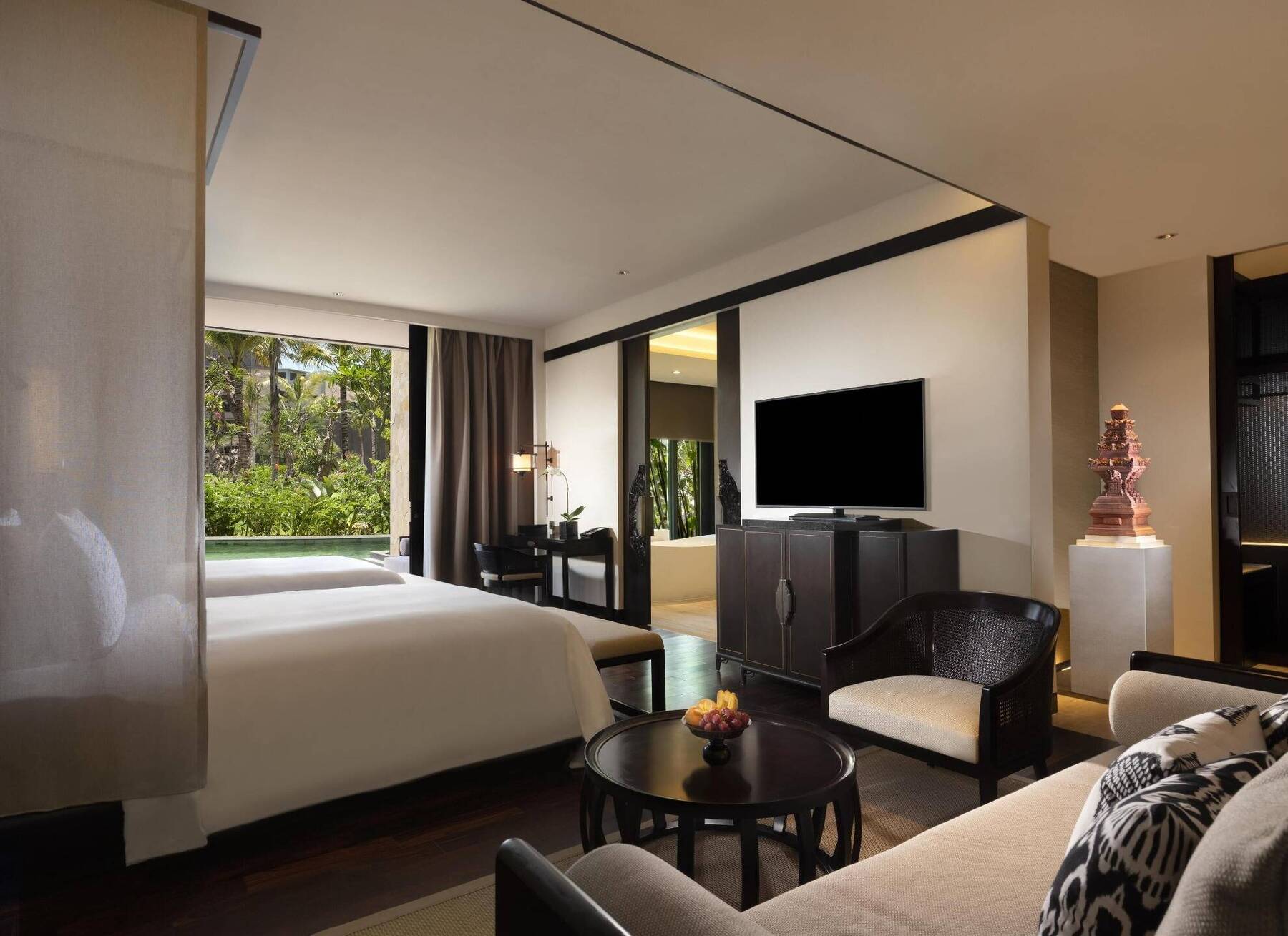 GRAND DELUXE LAGOON TWIN ROOM