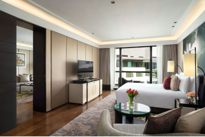 EXECUTIVE SUITE