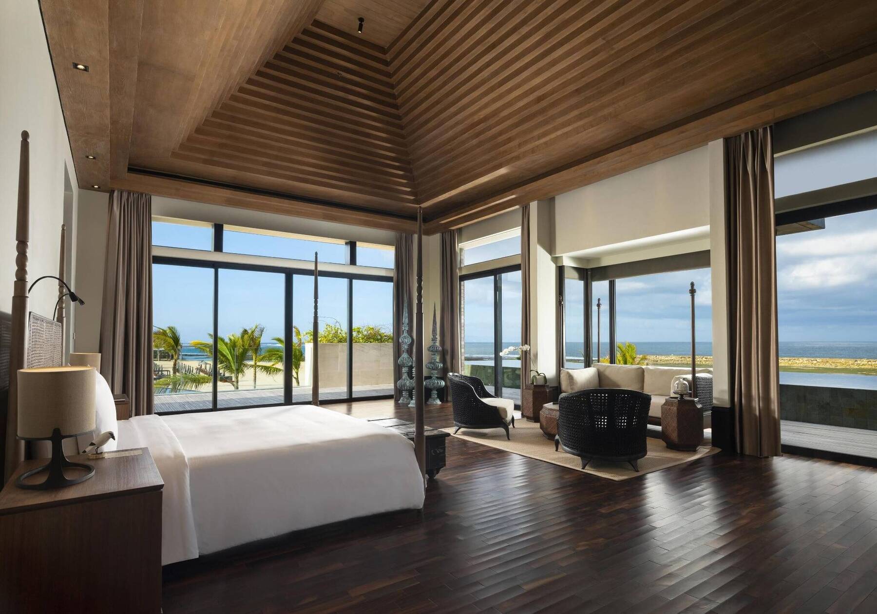 NUSANTARA PRESIDENTIAL THREE BEDROOM VILLA