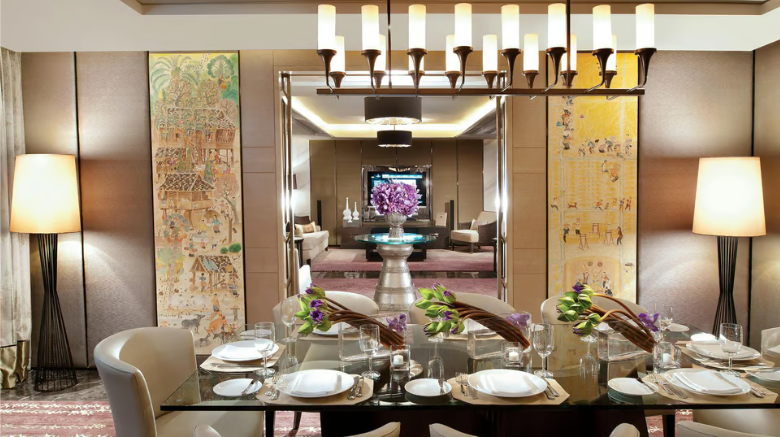 ROYAL SUITE