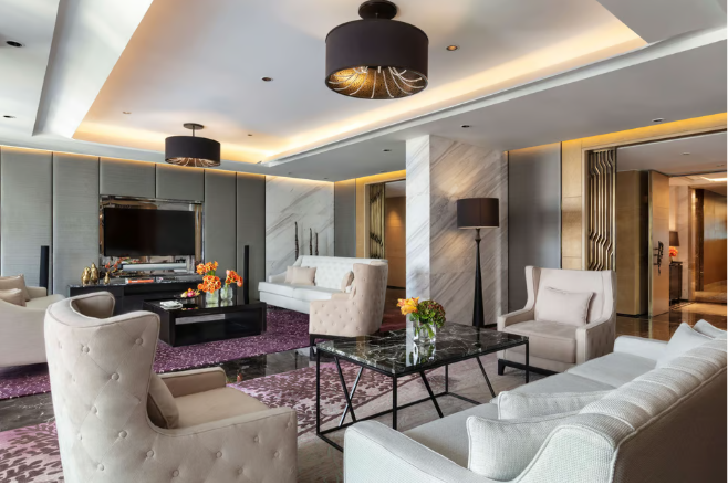 ROYAL SUITE